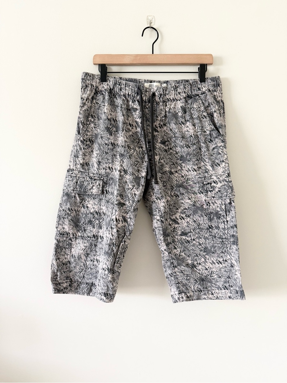 RIG Utility Men's Grey Patterned Camo Cargo Pants Size 34
